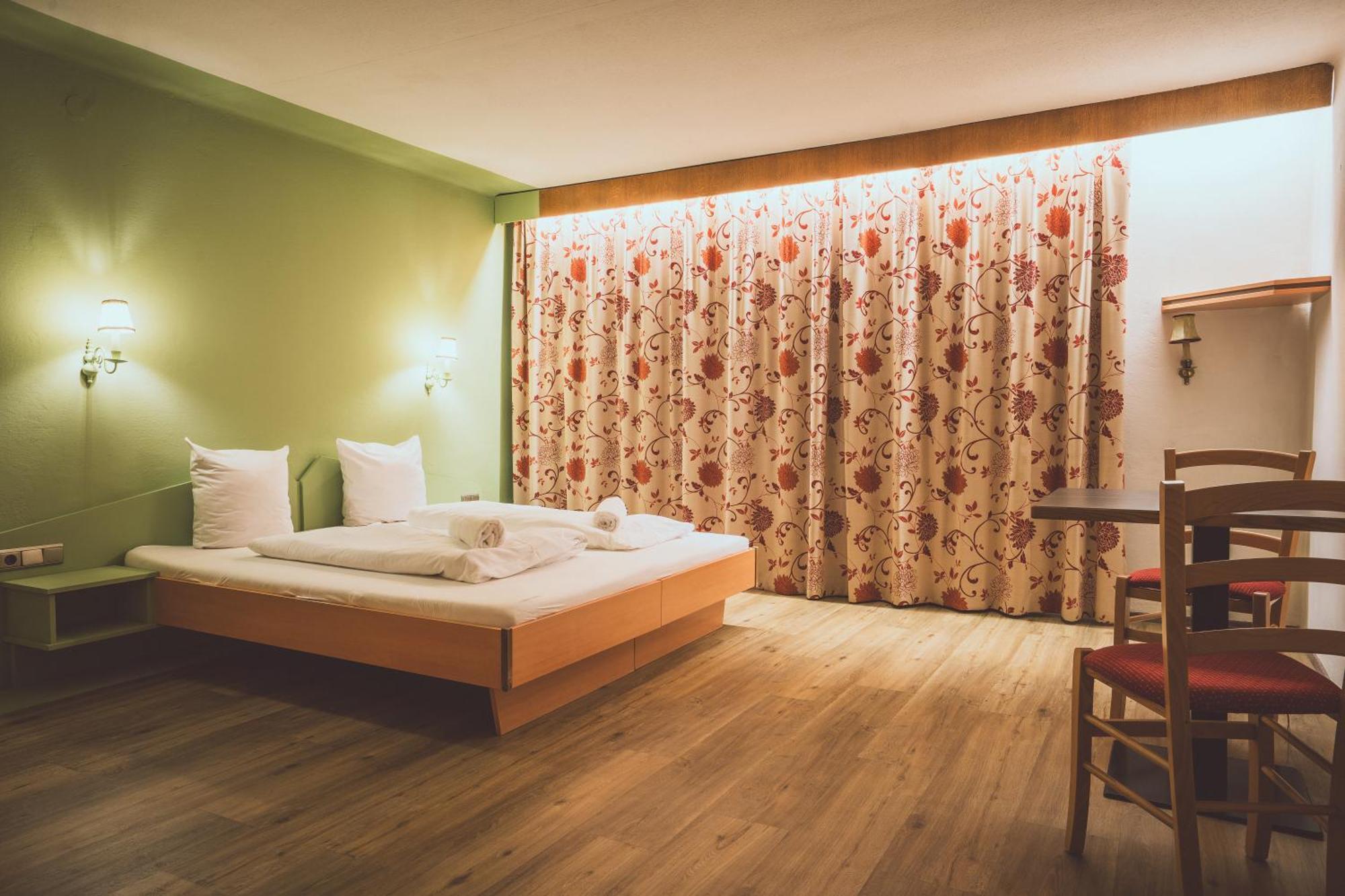 Philipop-Up Hostel ชาร์นิทซ์ ภายนอก รูปภาพ